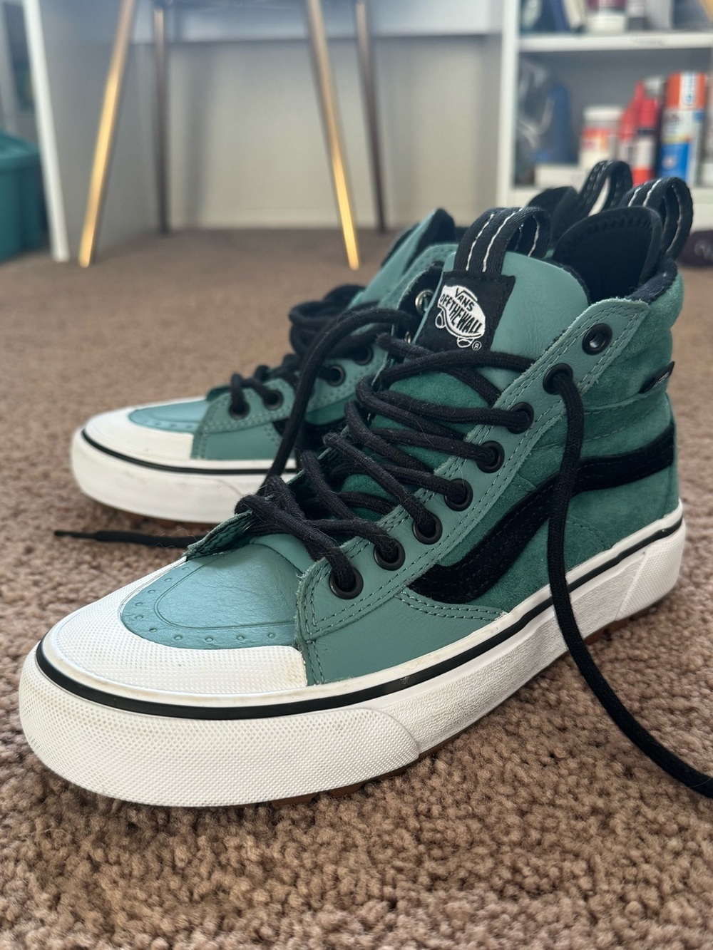 Vans Sk8-Hi MTE 2.0 DX 'Oil
Blue' Women's Size 7